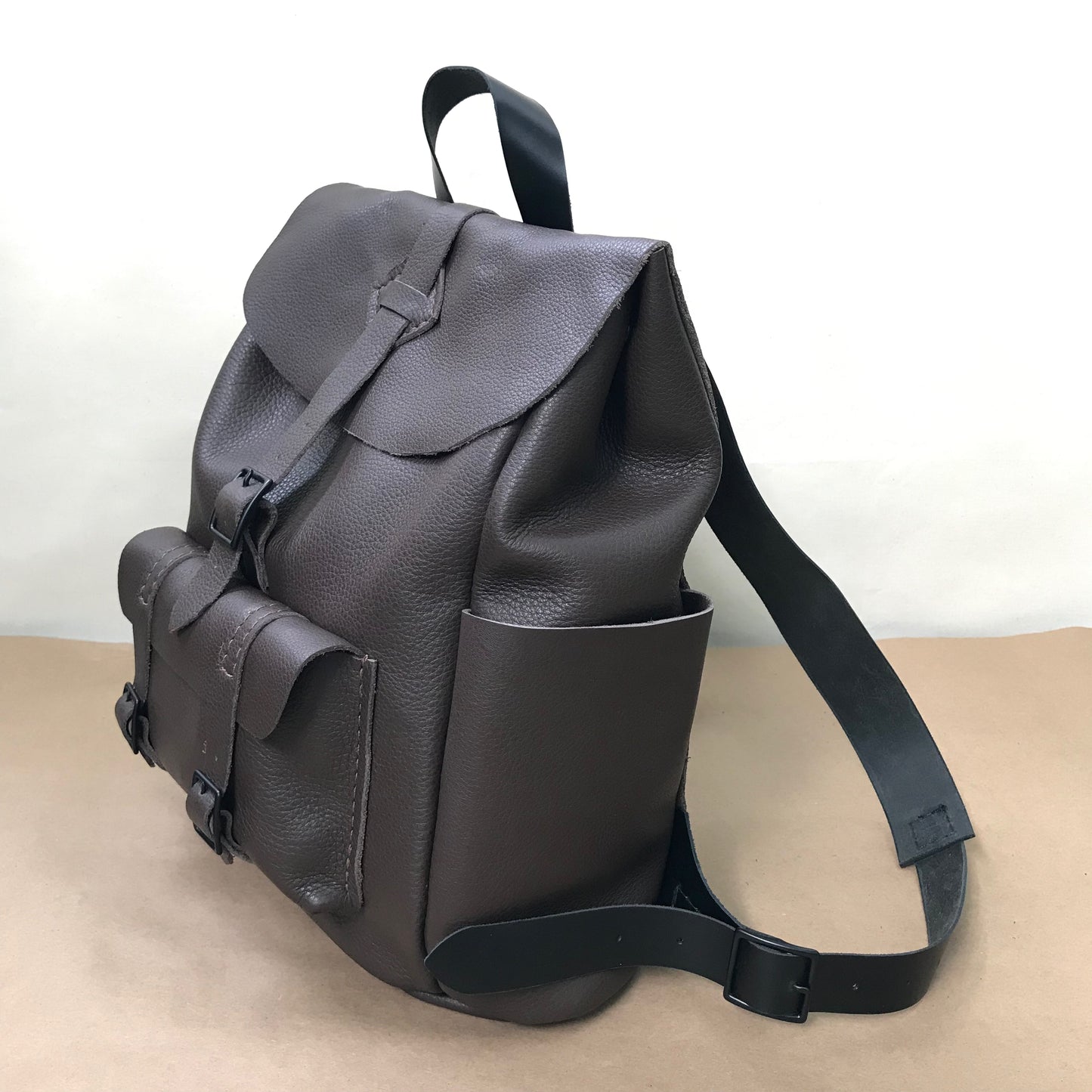 The Essentials Backpack - Dark Brown