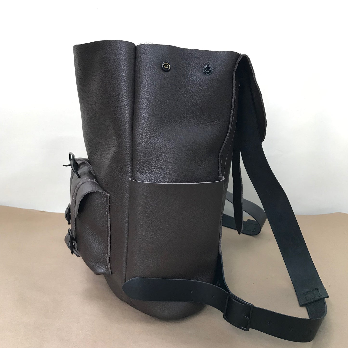 The Essentials Backpack - Dark Brown